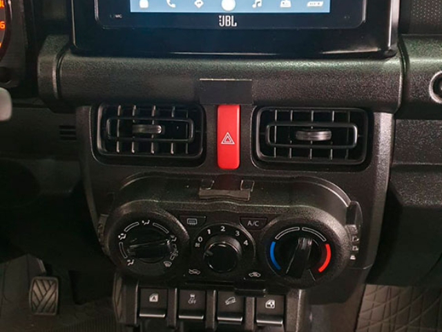 Instalação de Multimídias Isquierdo Center Som (1)