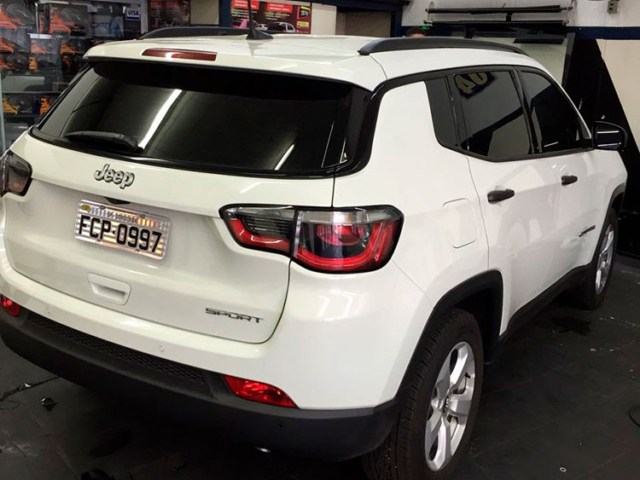 Película de Controle Solar Automotivo Isquierdo Center Som (15)